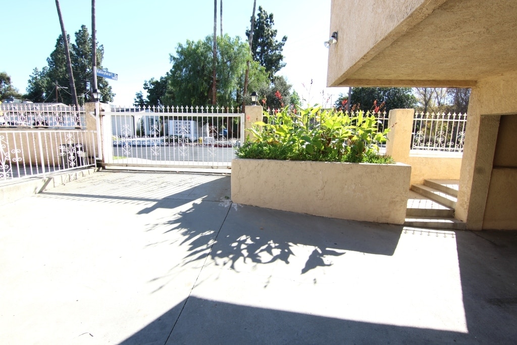 Building Photo - 4902 Kester Ave
