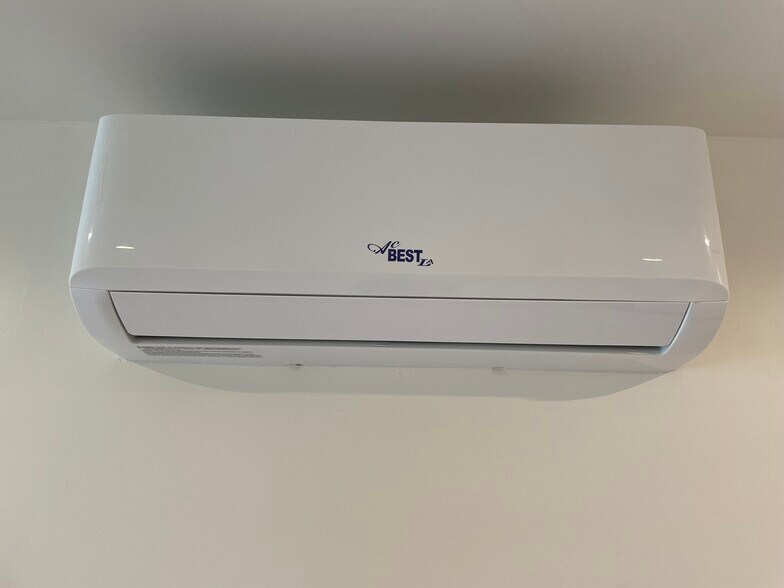 Building Photo - 7136 Forest Hills Rd