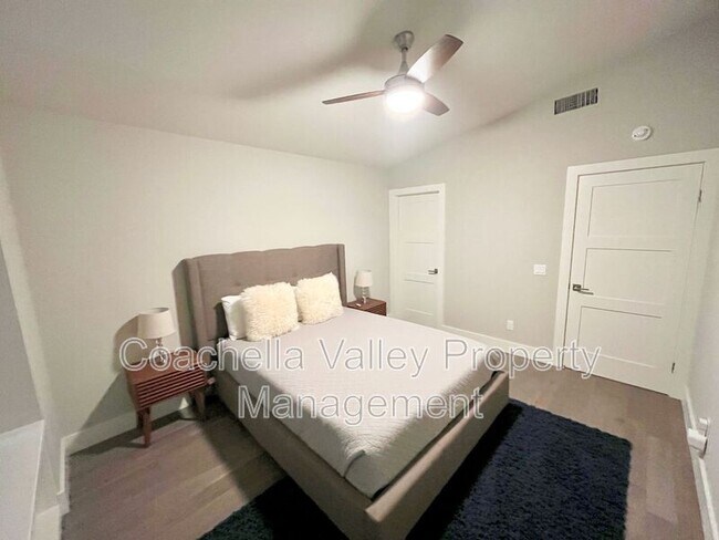 Building Photo - 39866 Newcastle Dr