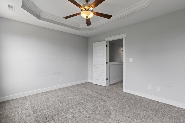 Building Photo - 318 Holbrook Ln