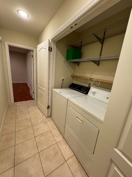 Building Photo - 1937 Pelham Ave