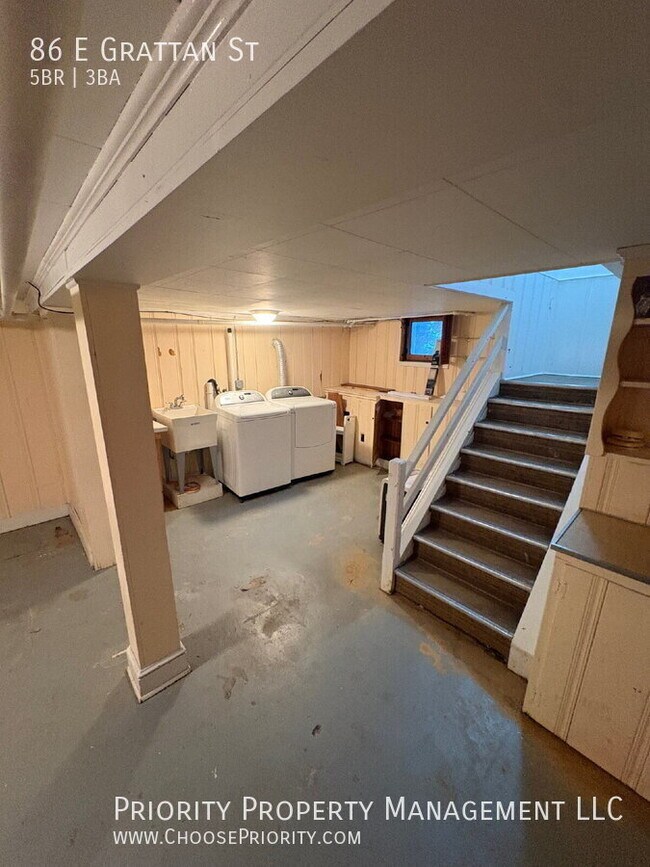 Building Photo - 86 E Grattan St