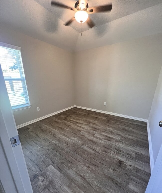 Building Photo - 40547 Berylline Ln.