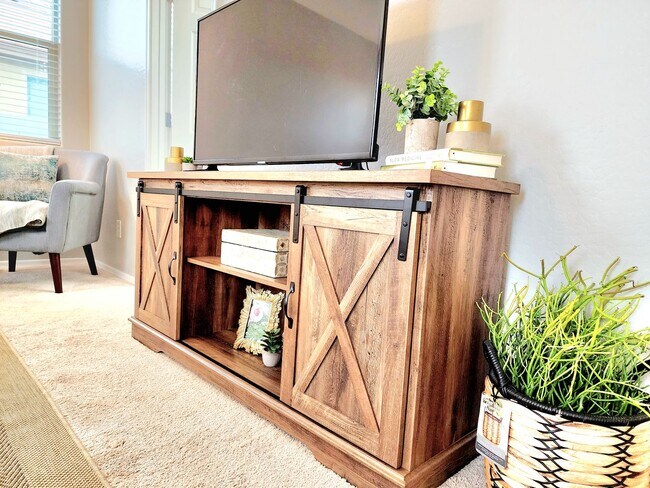 Building Photo - Coming Soon! CHARMING! FULLY-FURNISHED 4/B...