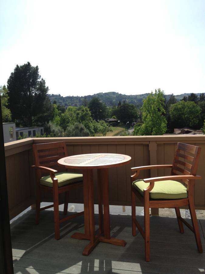 Rooftop Deck! - 490 N Civic Dr