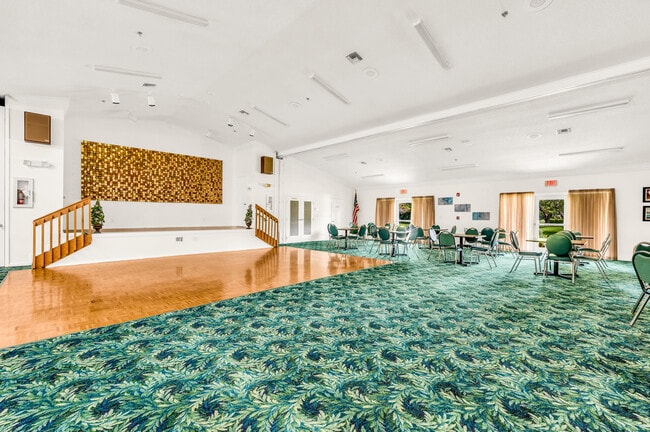 Building Photo - 18615 Breezy Palm Way