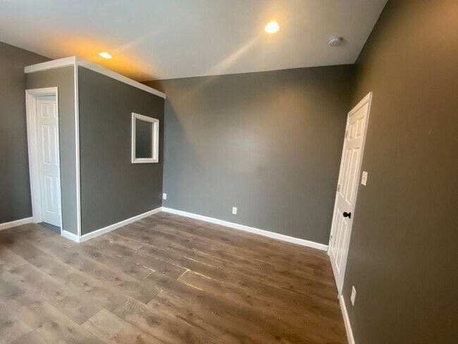 Building Photo - 4359 N 9th St