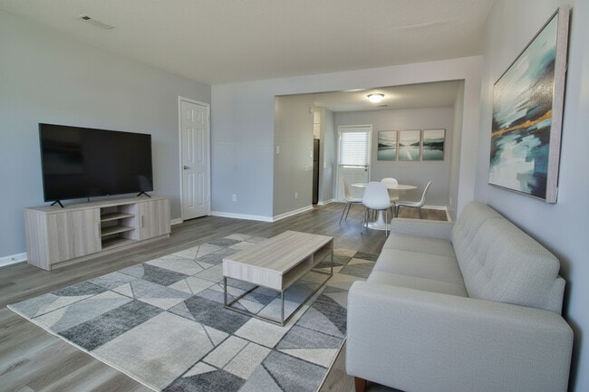 Building Photo - The Henry