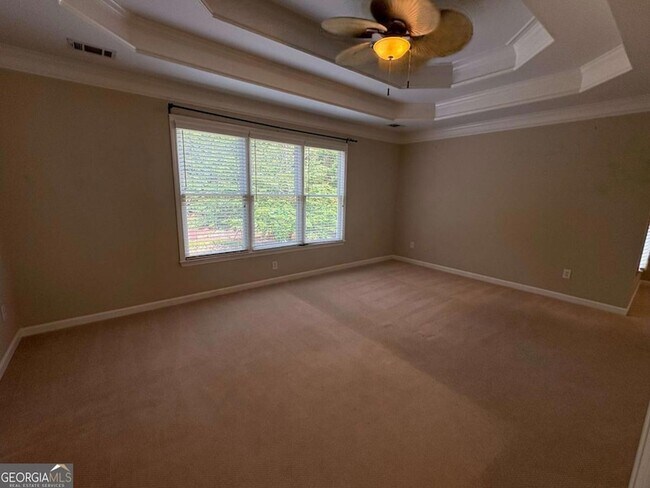 Building Photo - 1150 Lamont Cir