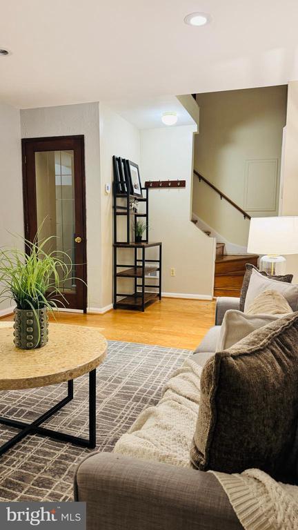 Building Photo - 1111 Dennis Ave