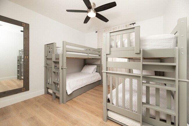 Building Photo - 823 96th Ave N