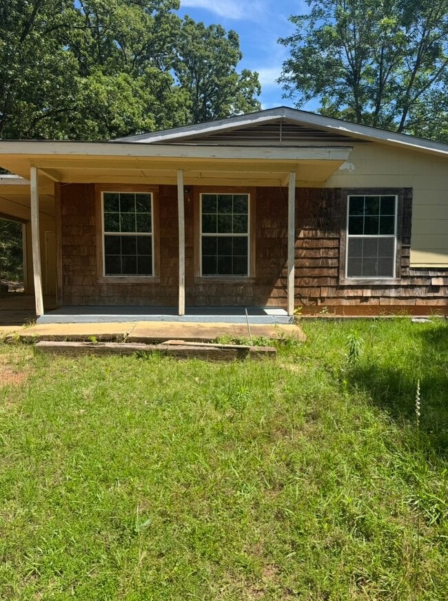 Primary Photo - 2/1 House - Lone Star