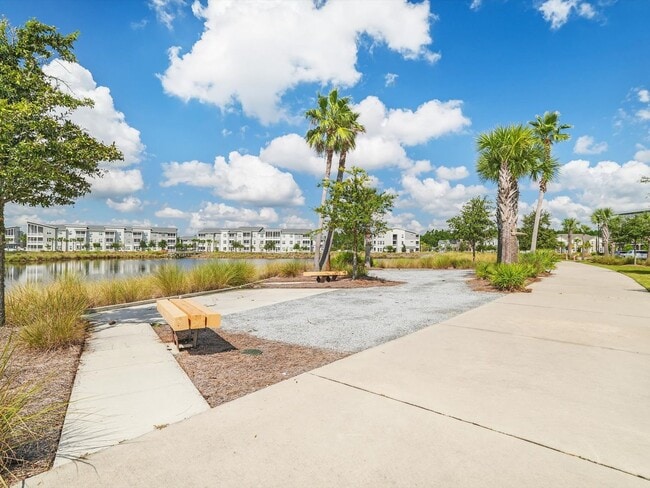 Building Photo - Resort-Style Living in a Spacious 4-Bedroo...