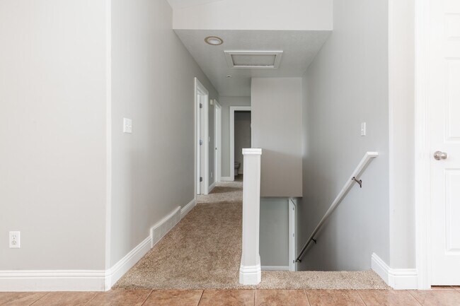 Building Photo - 237 E 270 N