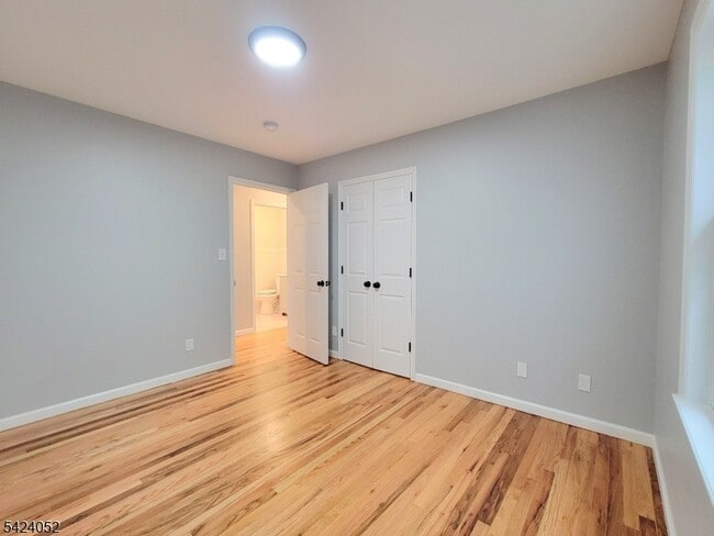 Building Photo - 11 Wallis Ave