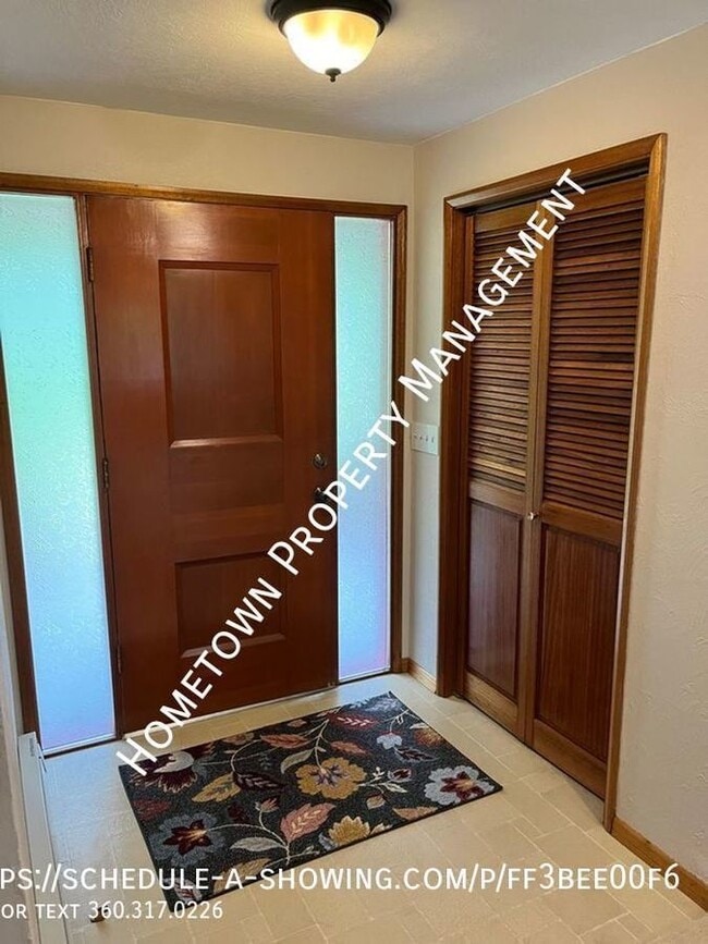 Building Photo - 3 Bedroom Rambler Available now!!