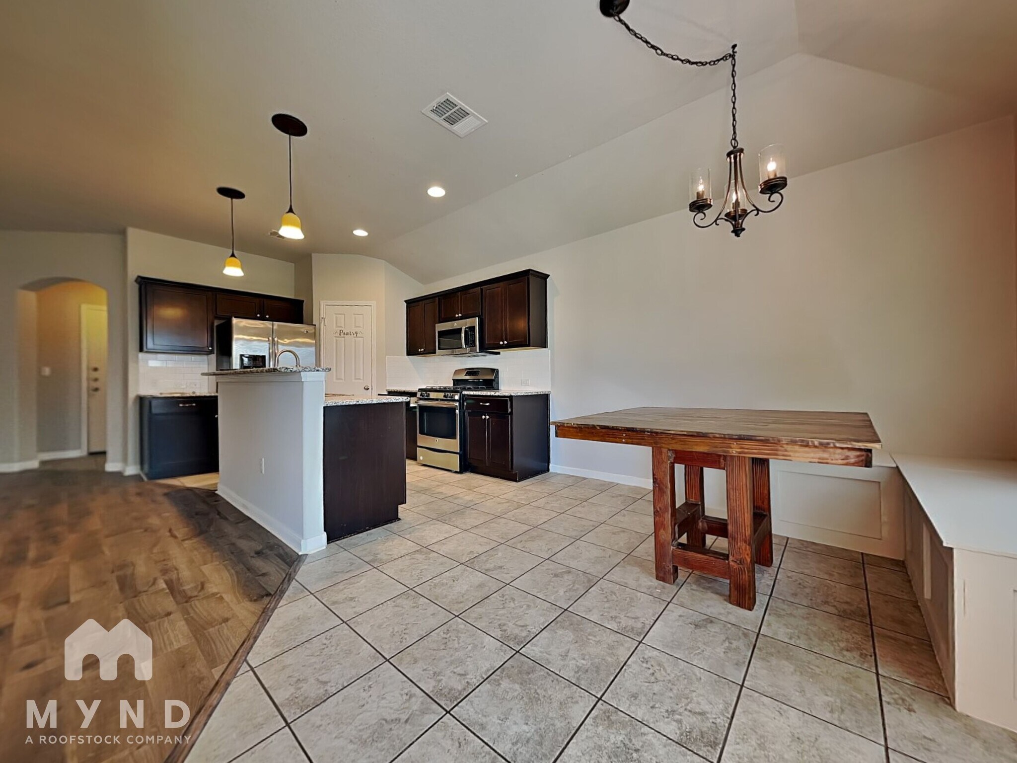 Building Photo - 351 Langely