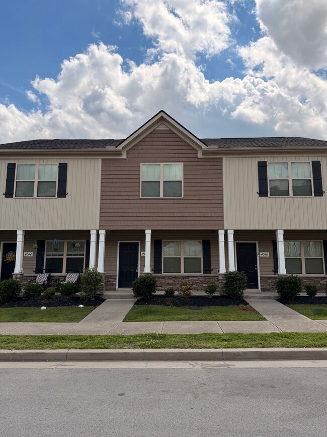 Building Photo - 2 Bedroom, 2.5 Bath Townhome in Antioch - Available Now!
