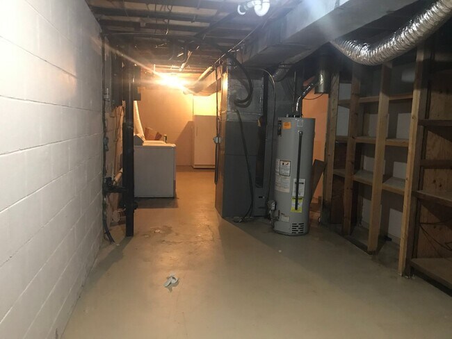 Building Photo - 3 Bedroom, 1.5 Bath - Single Family home in Baxter