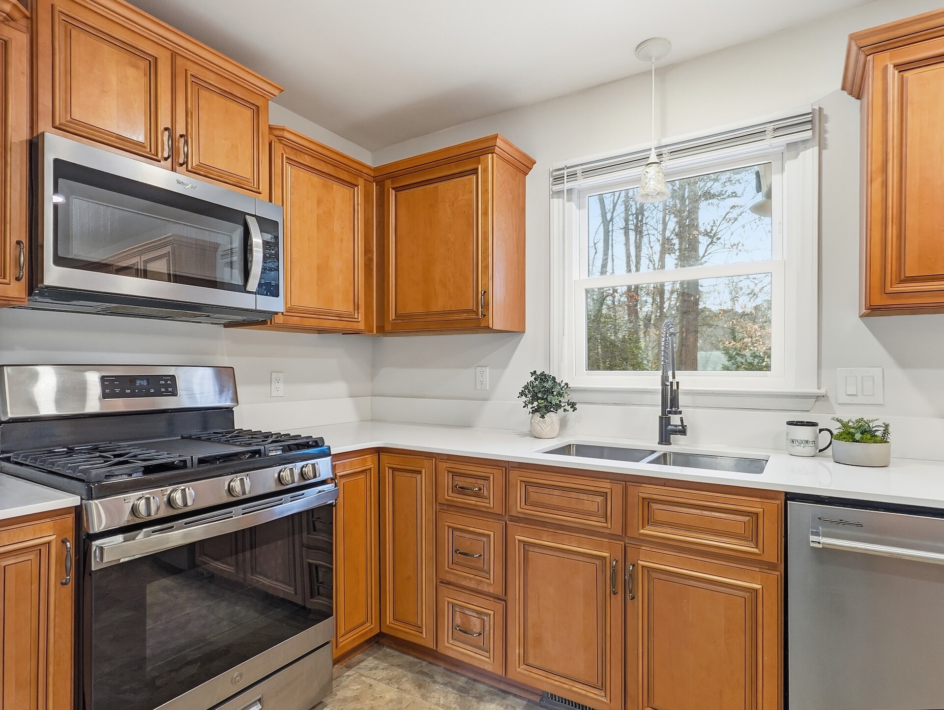 Building Photo - 1113 Yorkshire Dr