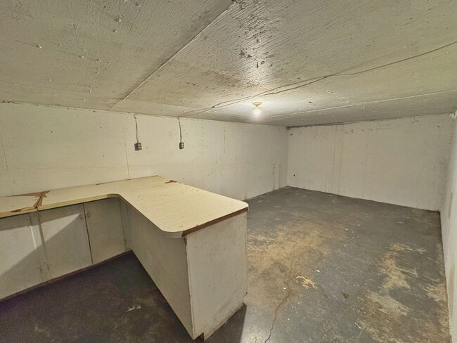 Building Photo - Modern Ranch Retreat