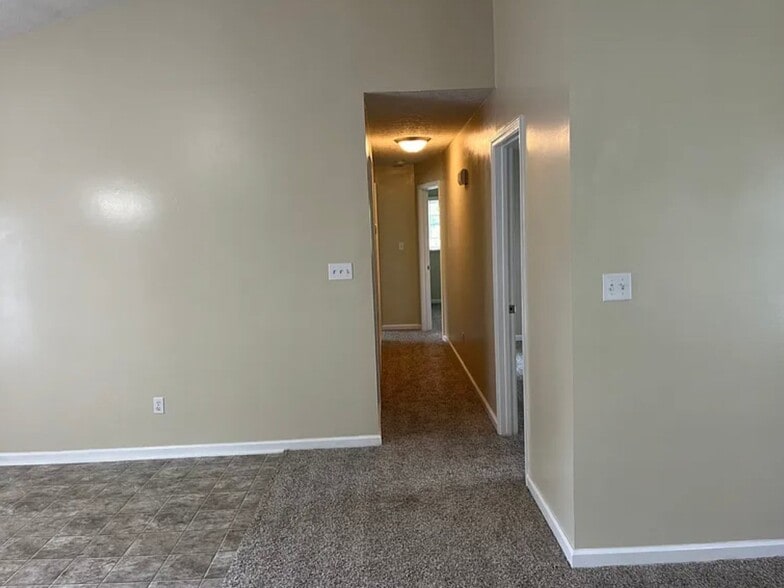 Building Photo - 178 Phelps Way