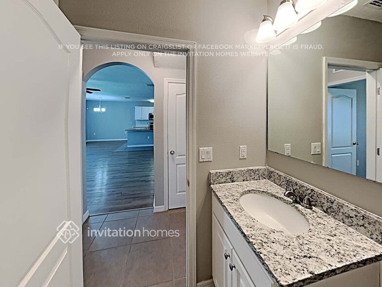 Building Photo - 2205 Blue Highlands Dr