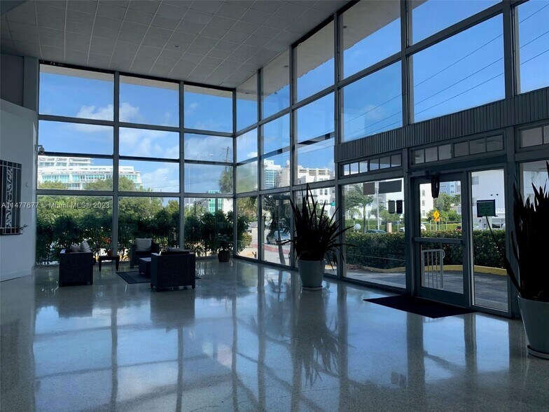 Building Photo - 6484 Indian Creek Dr