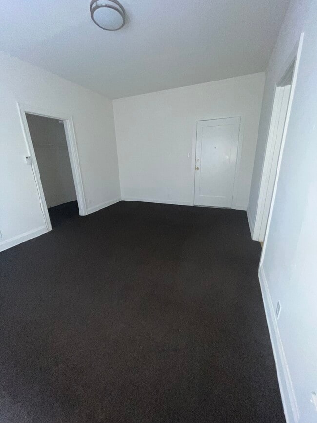 SPACIOUS - 4156 Rosewood Ave