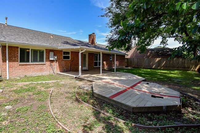 Building Photo - 154 Squires Bend