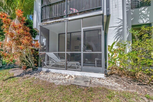 Building Photo - 3705 Bridgewood Dr