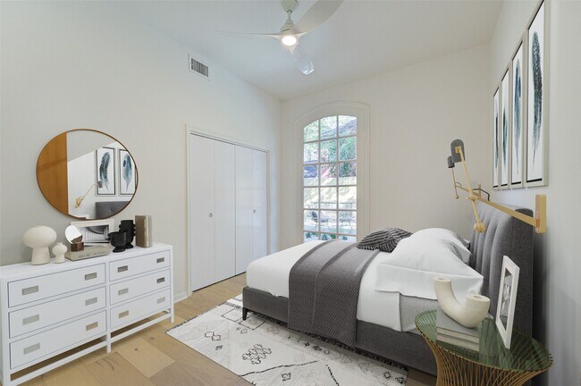 Building Photo - 50 Saddlebrook Ln