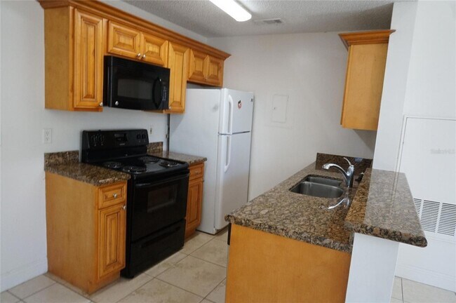 Building Photo - 2584 Grassy Point Dr