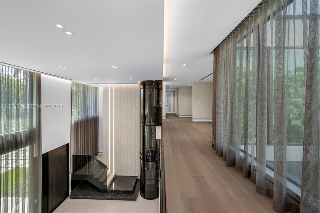 Building Photo - 12500 SW 64th Ave