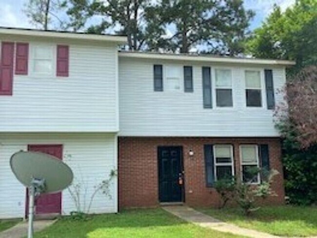 Primary Photo - Spacious Condominium in Warner Robins
