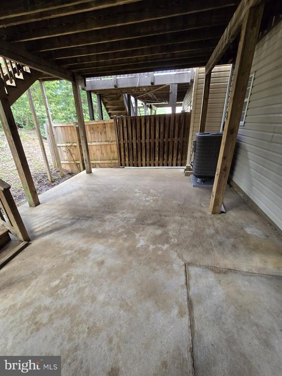 Building Photo - 6328 S Lake Ct