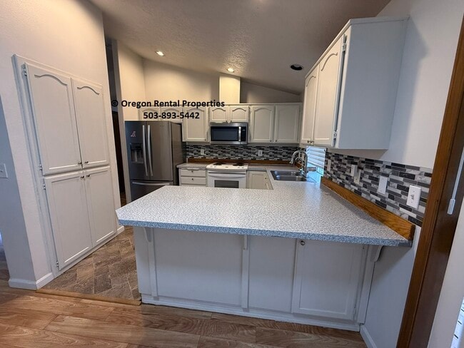 Building Photo - 12802 SE Main St