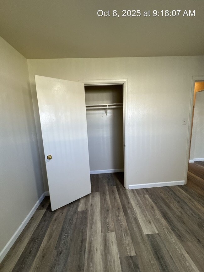 Building Photo - 3237