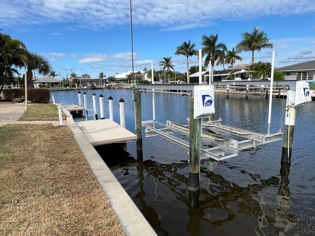 Building Photo - Furnished ** Punta Gorda Isles Vacation Home ** Heated Pool ** Canal / Boat Dock ** $7,500