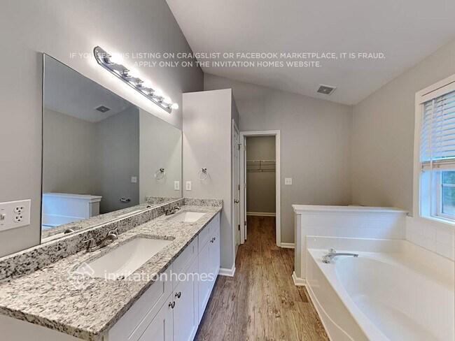 Building Photo - 794 Langley View Ct