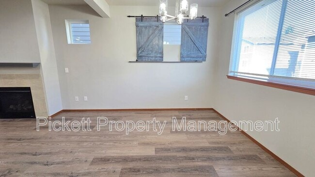 Building Photo - 2523 Filbert Ave