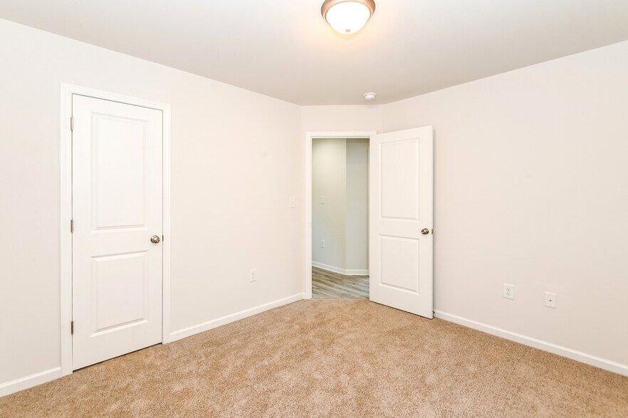 Building Photo - 5612 Woodard St