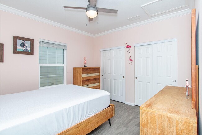 Building Photo - 375 NE Wharf Way