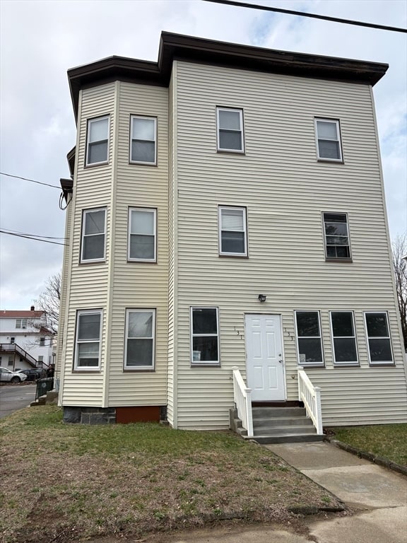 Building Photo - 131 5th St