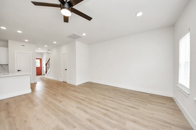 Building Photo - 1316 W Willis St