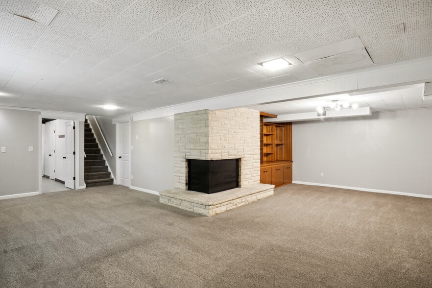 Building Photo - 1218 Sunset Dr