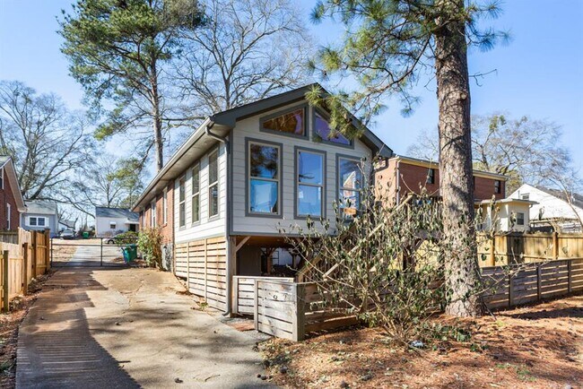 Building Photo - 640 Quillian Ave