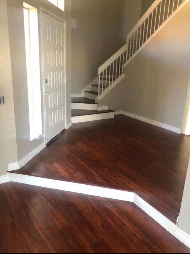 Building Photo - 23900 Cadenza Dr