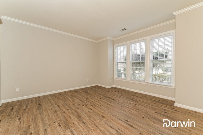 Building Photo - 1300 Ethans Way
