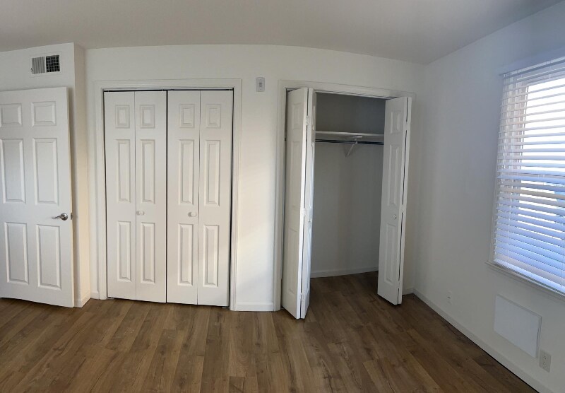 Building Photo - 2122 Acklen Ave